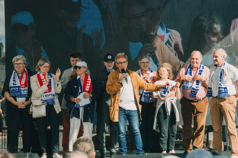 Passage de la flamme olympique à Verneuil - par Alain Leprevost-136